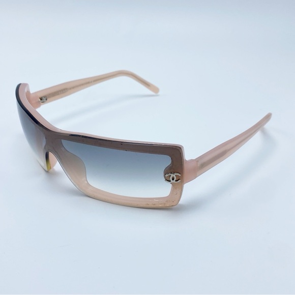 Vintage Authentic Chanel Clear Light Pink Sunglasses - Picture 3 of 11